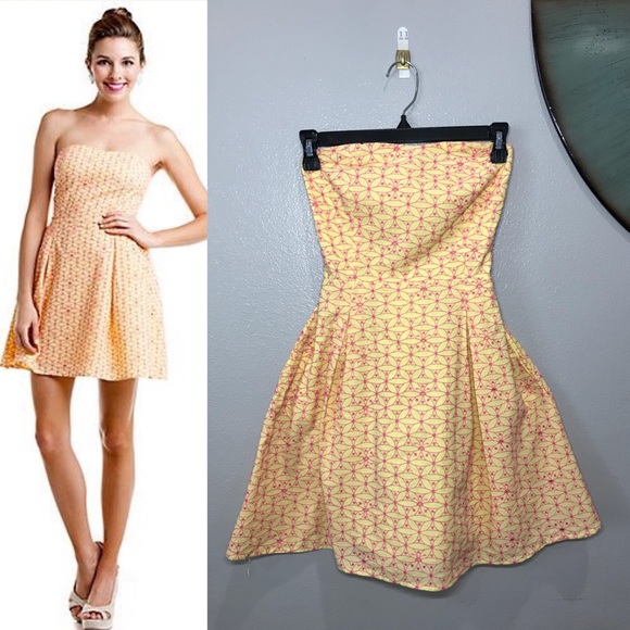 Lilly Pulitzer Dresses & Skirts - lilly pulitzer felicity starfruit Strapless dress